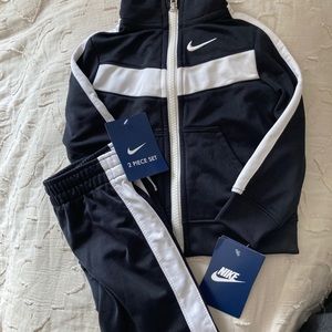 Toddler Nike warm up suit NWT